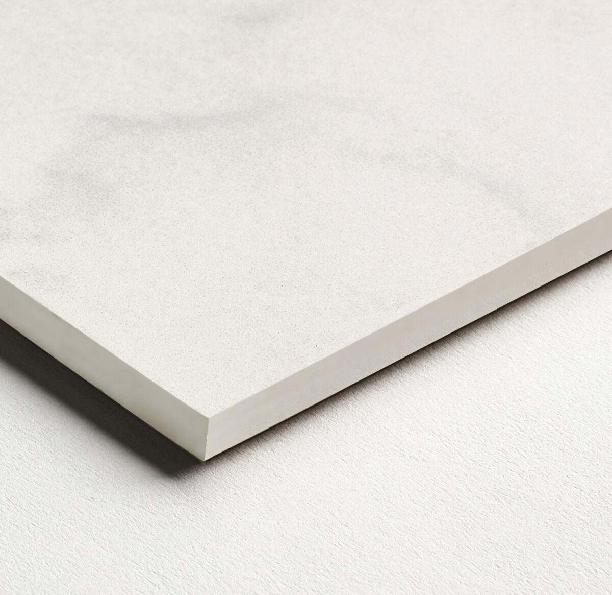 Ariel Bianco 33 Body Colour Satin