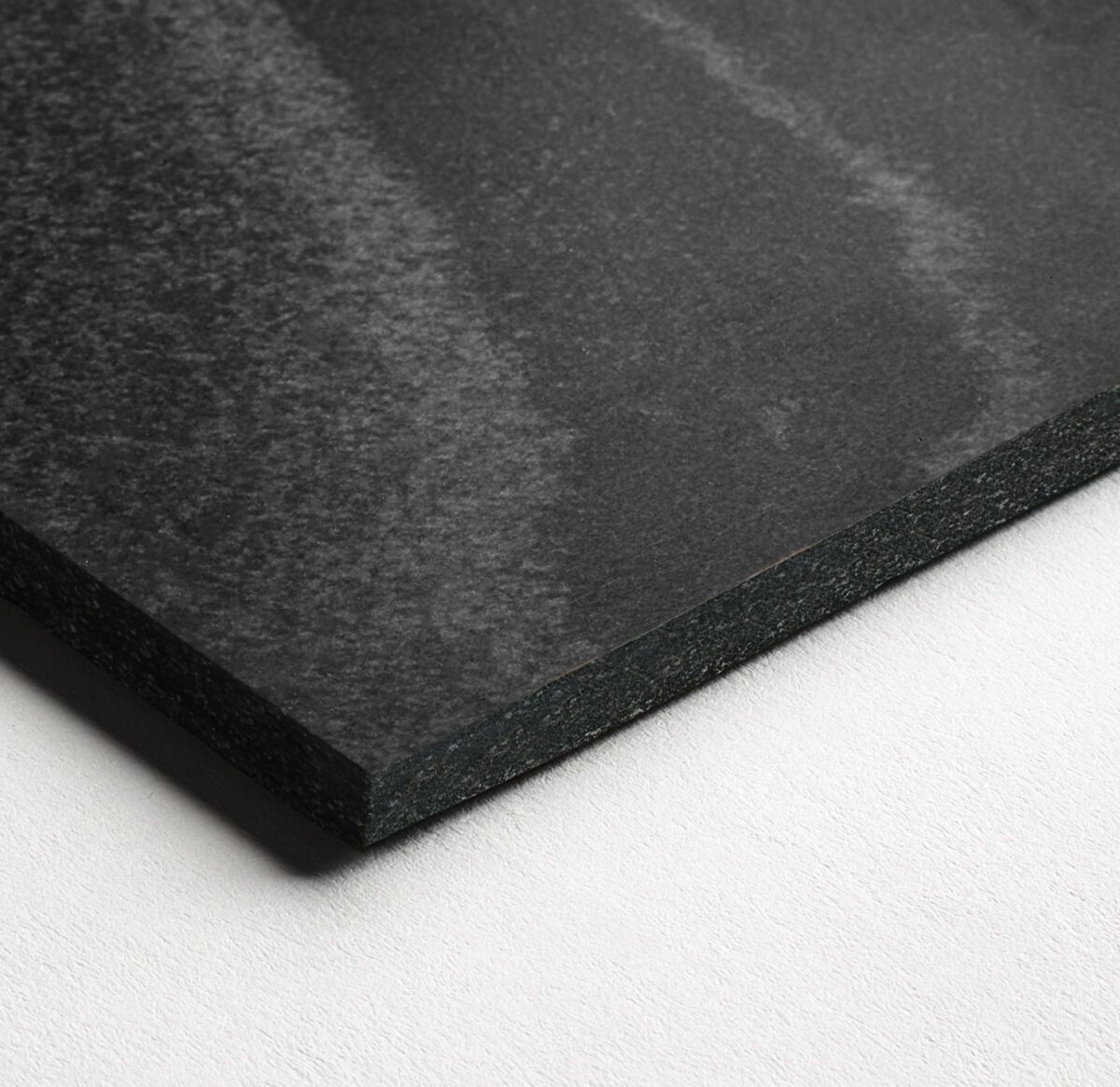 Armani Noir 17 Body Colour Honed