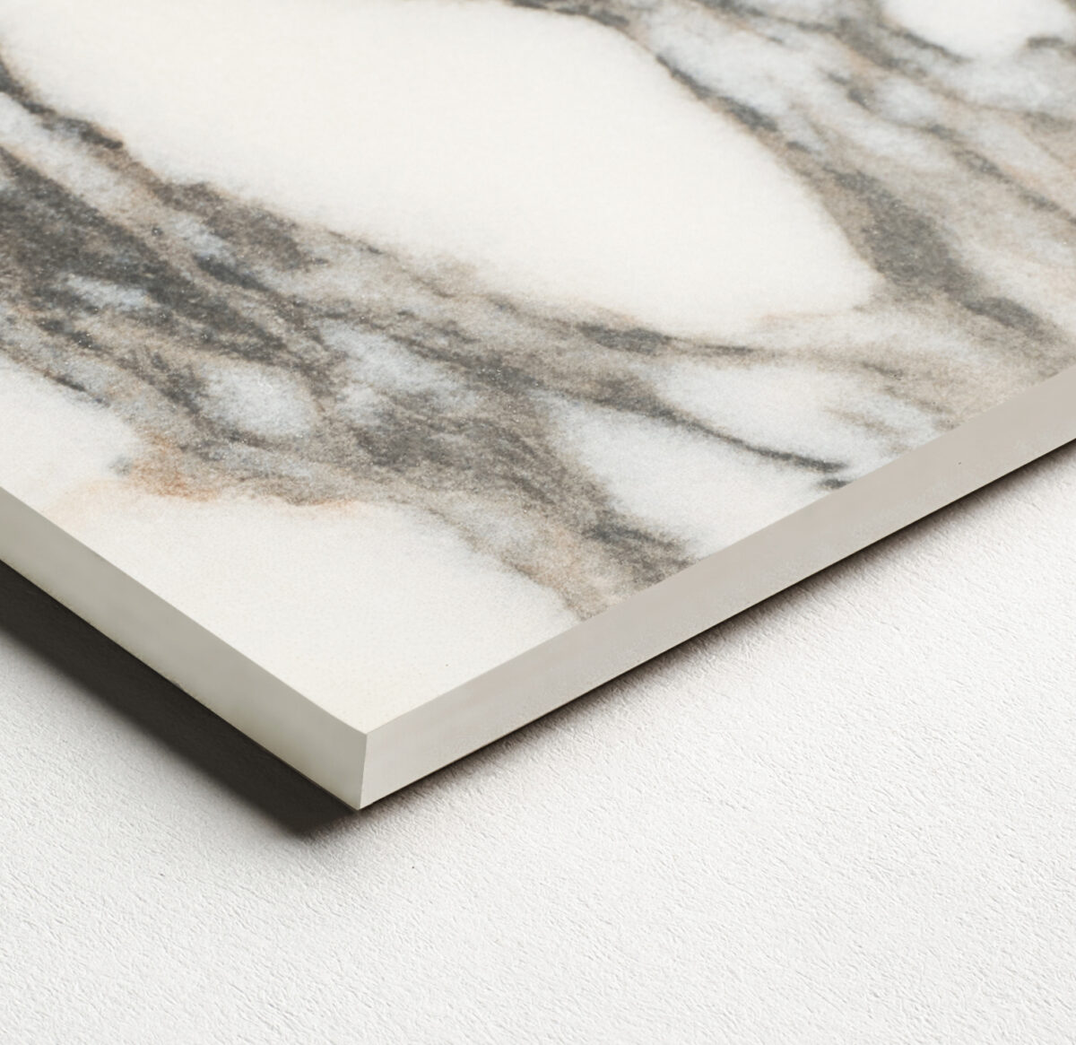 Calacatta Picasso 32 Body Colour Honed