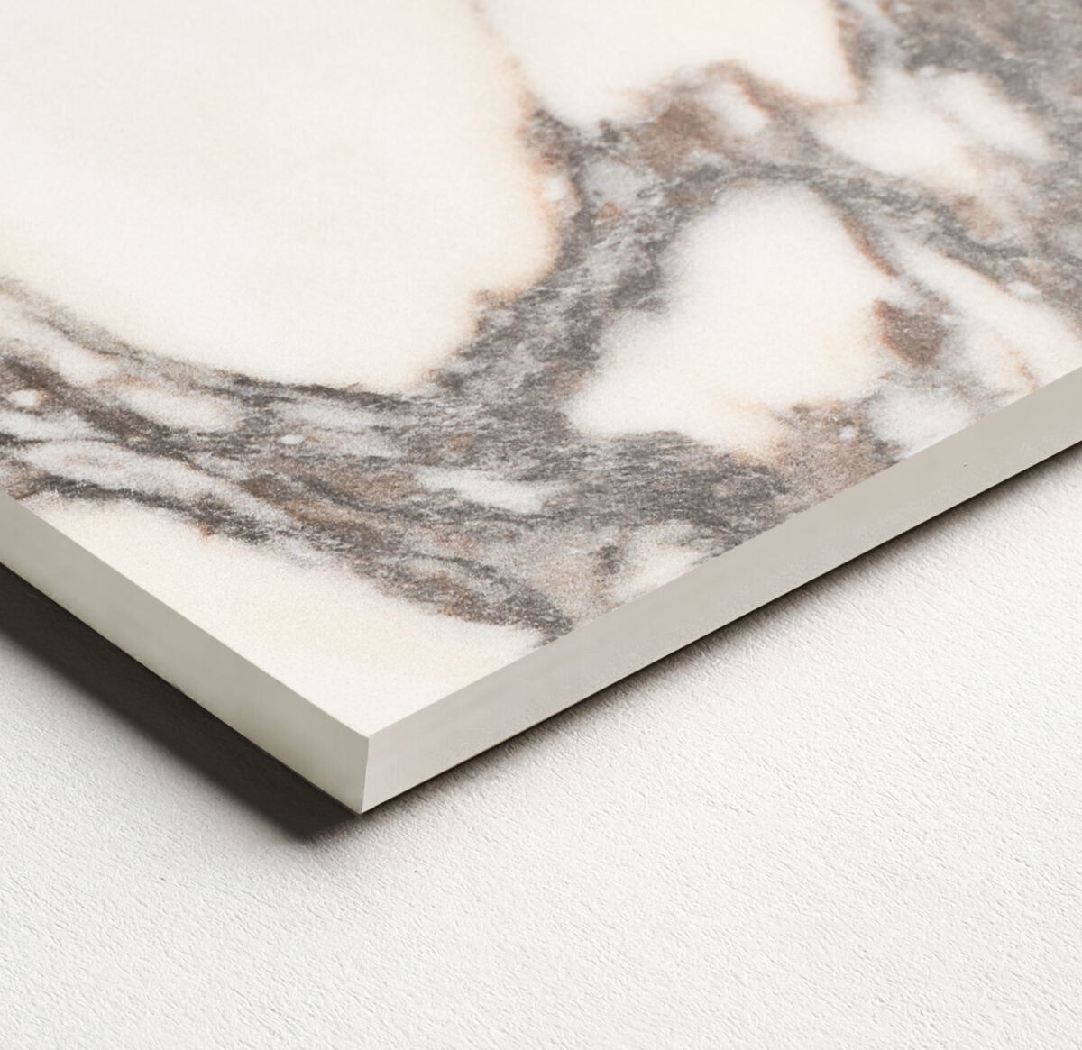 Calacatta Viola 41 Body Colour Honed