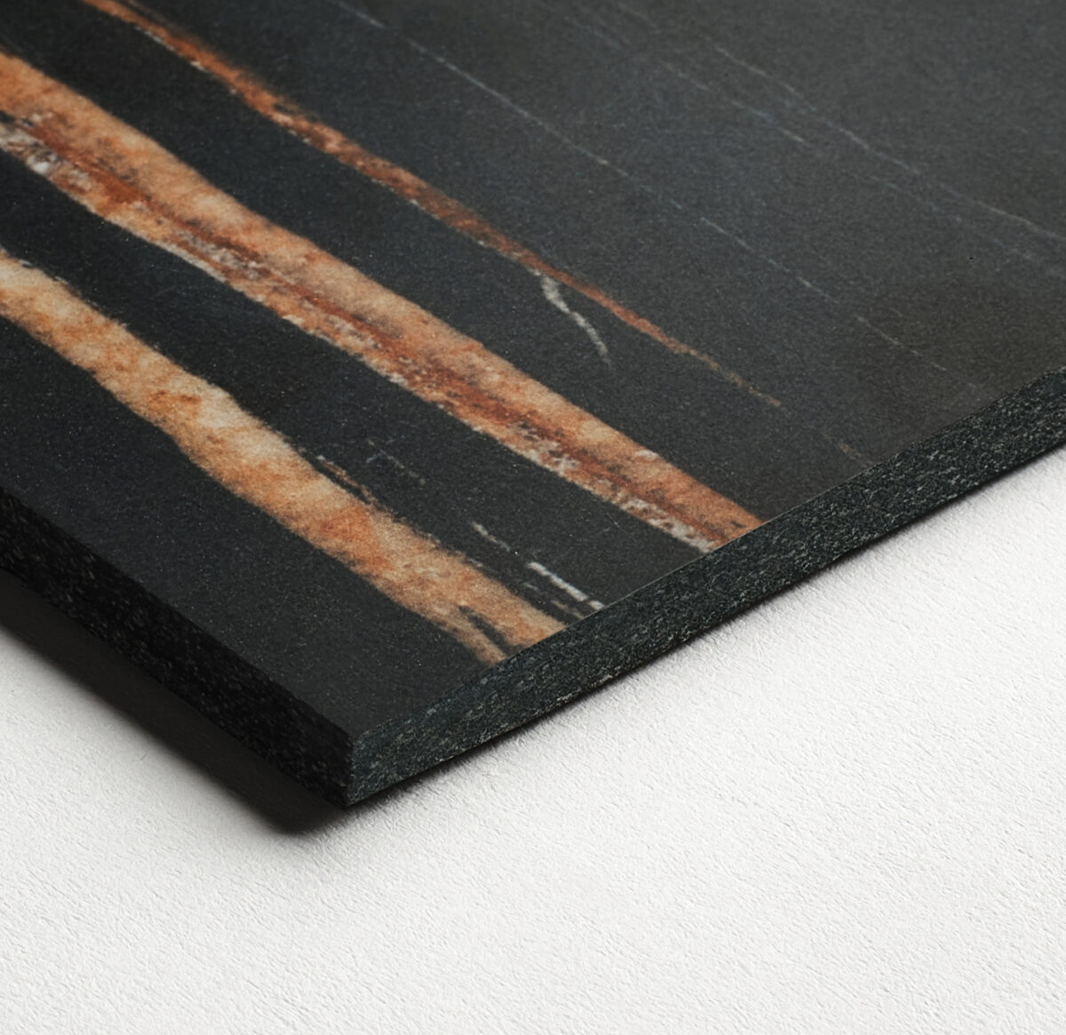 Sahara Noir Body Colour Honed